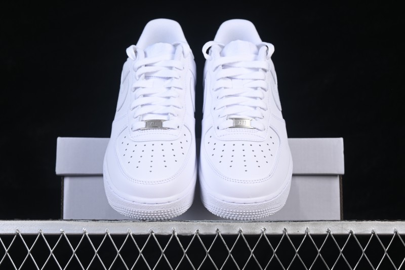 Nike Air Force 1 '07 Low Retro Basketball Shoes with Classic Cushioning - CW2288-111