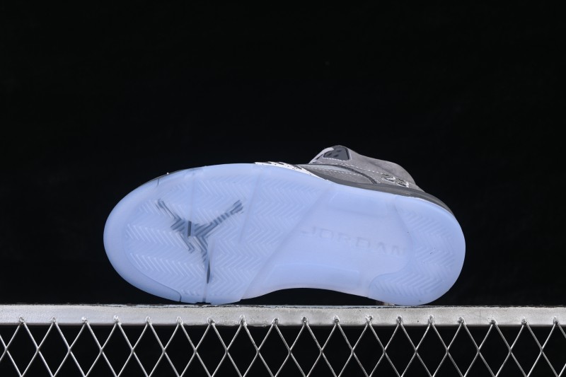 Nike Air Jordan 5 Retro Wolf Grey High-Top Basketball Shoes with Premium Leather Upper and Visible Air Cushioning - DD0587-002