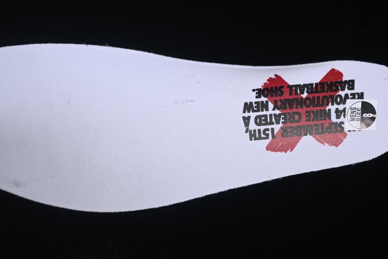 Nike Air Jordan 1 Low Retro Basketball Shoes with Classic Colorway - IW6276-001