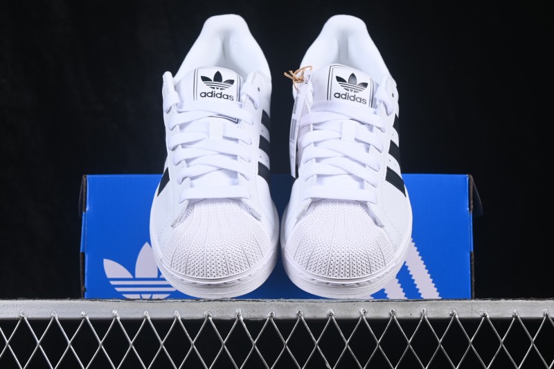 Adidas Superstar II Shell-Toe Casual Sneakers with Premium Leather Upper - IH8659