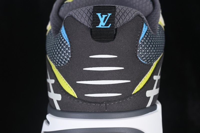 LV Tatic Runner Louis Vuitton Casual Running Shoes with Breathable Mesh and Tech Fabric - W.F6