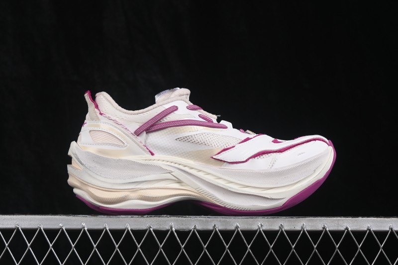Balenciaga Jet Embossed Round-Toe Thick-Sole Low-Top Chunky Sneakers - WMRTN9150