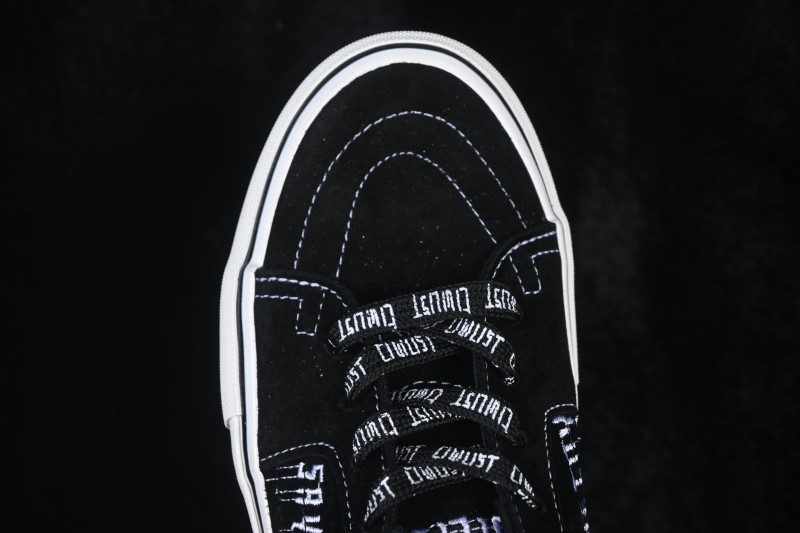 Vans Skate Skool Low-Top Casual Skateboarding Shoes with Classic Design - VN0A5FCF6EA