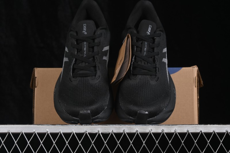 Asics Novablast 6 Retro Breathable Cushioned Running Shoes for Men - 1011C243-002