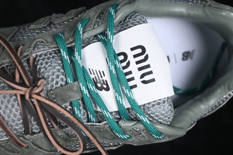 MiuMiu x New Balance 530 Low-Top Classic Retro Lifestyle Sneakers with Deconstructed Design and Dual Laces - AJD4