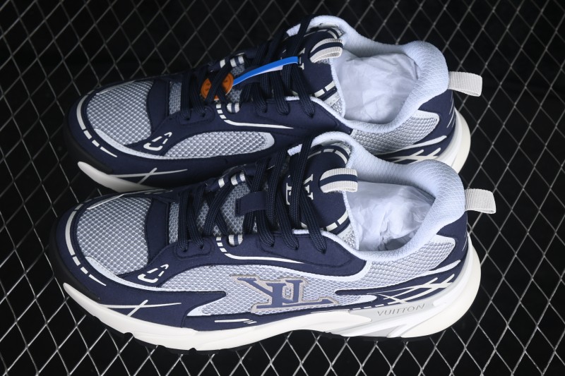 Louis Vuitton Tatic Runner Blue Running Shoes with Tech Fabric and Cushioned Sole - W.F6
