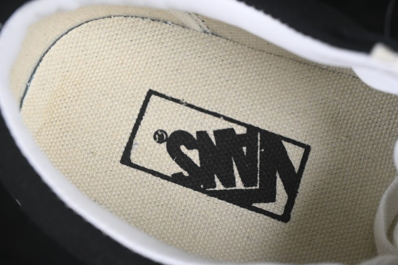 Vans Old Skool Dx Low Top Casual Skate Shoes - VN0A38G2PXC