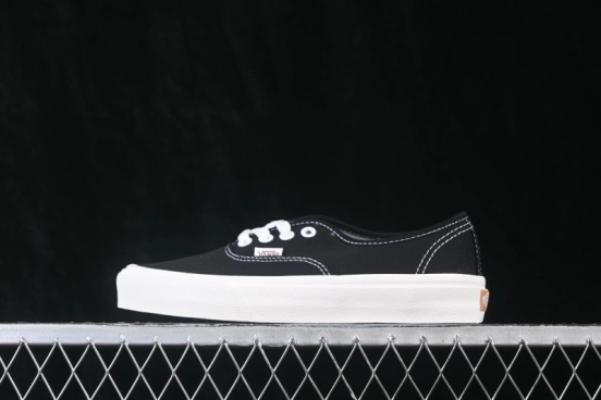 Vans Authentic VR3 Low-Top Casual Skate Shoes - VN0005UD1KP