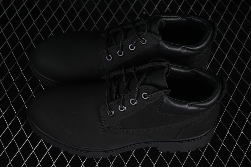 Timberland Classic Low-Top Black Waterproof Leather Shoes - 073537