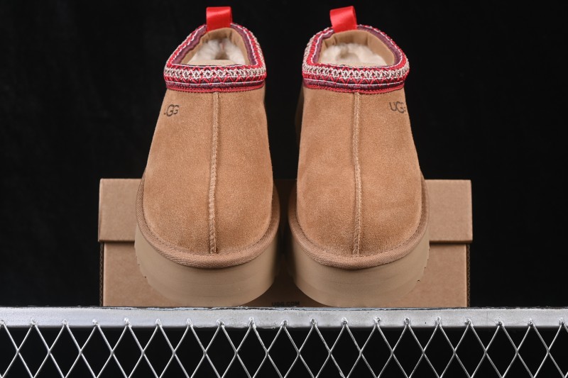 UGG Tazz II Classic Platform Snow Boots - 1122553 CHE