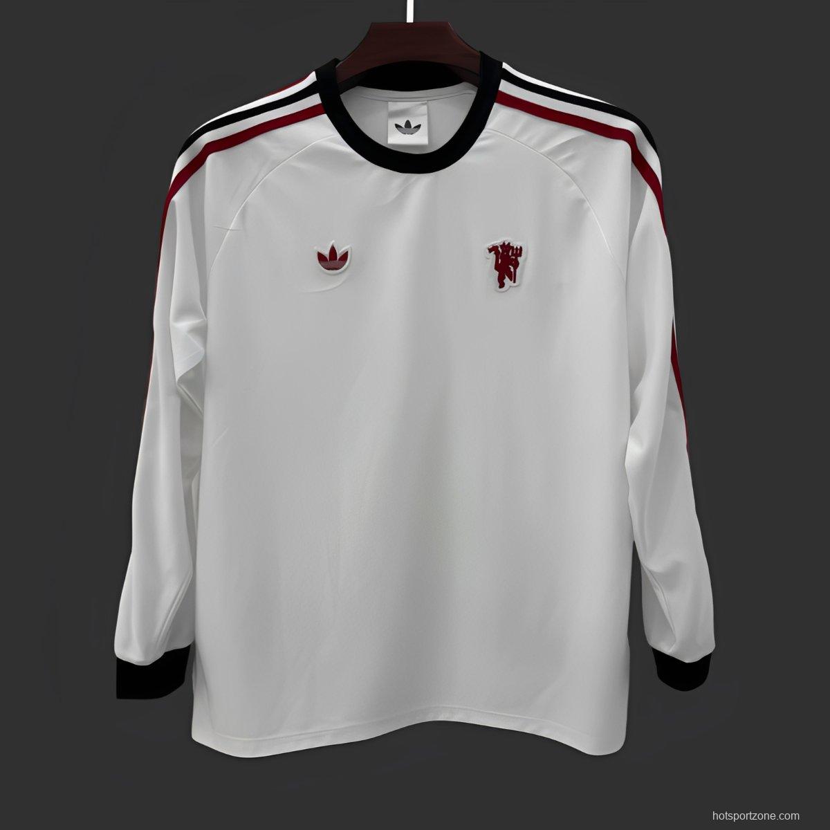 25/26 Manchester United Originals White Crew Long Sleeve Sweat